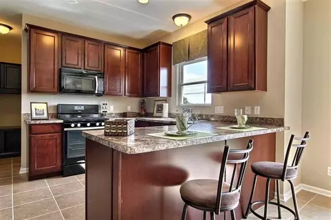 13204 Hayes St, Crown Point, IN 46307 photo 5
