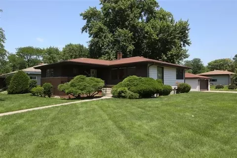 8247 Kooy Dr, Munster, IN 46321 photo 1