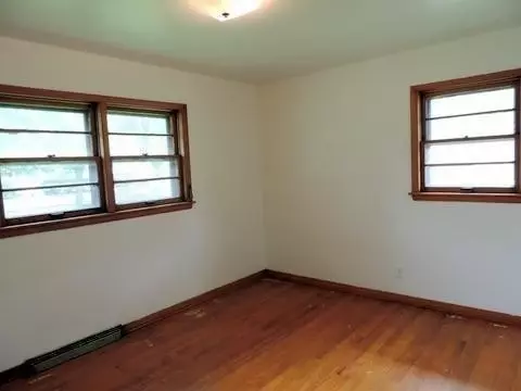 935 N Dwiggins Ave, Griffith, IN 46319 photo 8