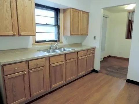 935 N Dwiggins Ave, Griffith, IN 46319 photo 5