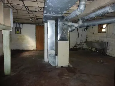 741 Rhode Is, Gary, IN 46402 photo 10