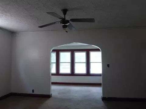741 Rhode Is, Gary, IN 46402 photo 3