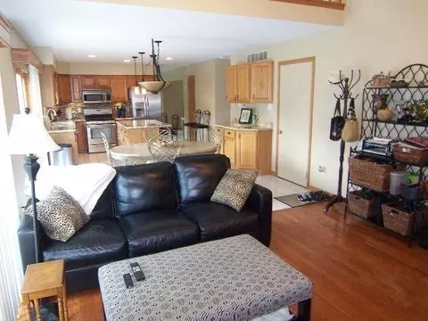 1506 Azalea Dr, Munster, IN 46321 photo 7