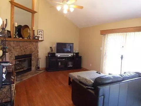 1506 Azalea Dr, Munster, IN 46321 photo 8