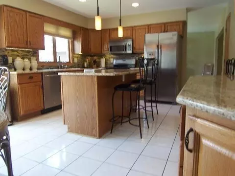 1506 Azalea Dr, Munster, IN 46321 photo 6