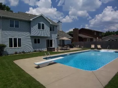 1506 Azalea Dr, Munster, IN 46321 photo 4