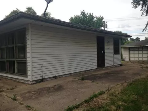 741 Clinton St, Gary, IN 46406 photo 2