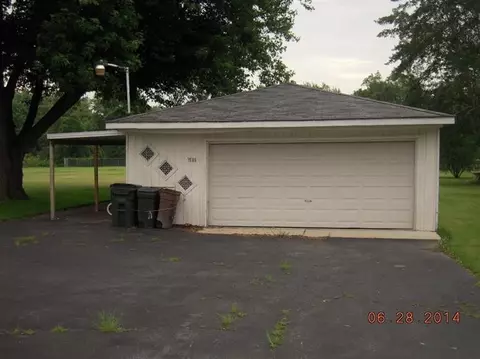 1906 S Colfax St, Griffith, IN 46319 photo 2