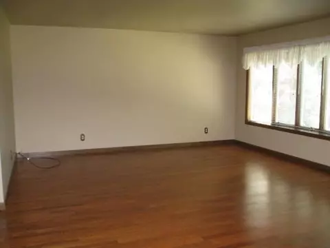 1245 N Jay St, Griffith, IN 46319 photo 3