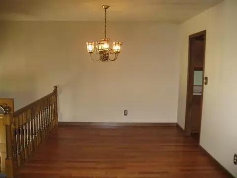 1245 N Jay St, Griffith, IN 46319 photo 4