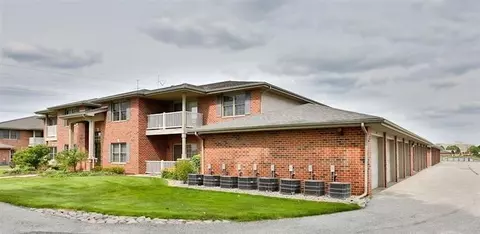 530 Cambridge Ct #2B, Munster, IN 46321 photo 1