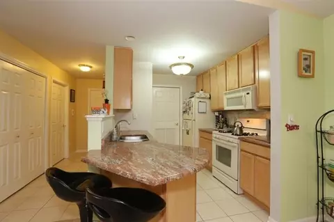 530 Cambridge Ct #2B, Munster, IN 46321 photo 5