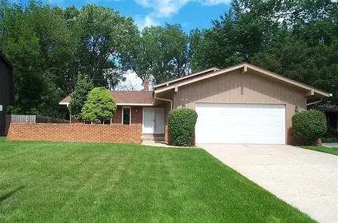 9254 Chestnut Ln, Munster, IN 46321 photo 2
