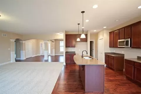 2059 Walker Dr, Valparaiso, IN 46385 photo 2