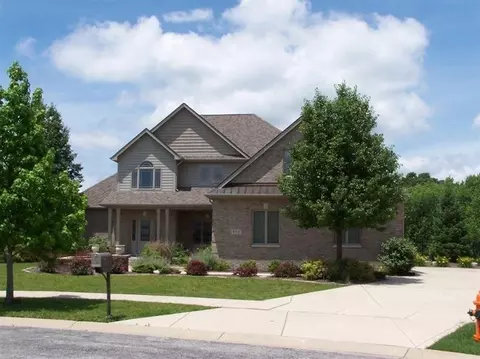 950 Hawk Cir, Crown Point, IN 46307 photo 1