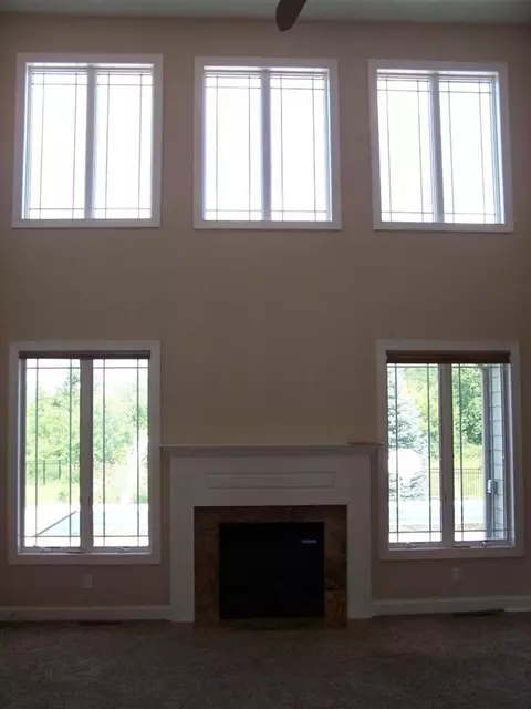 950 Hawk Cir, Crown Point, IN 46307 photo 2