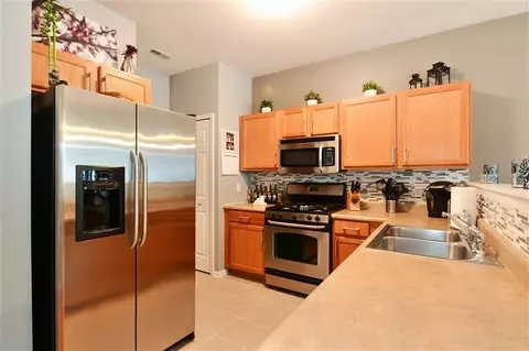 895 Flagstone Dr #895, Dyer, IN 46311 photo 4