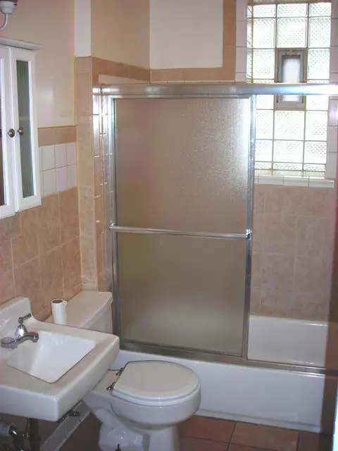 1012 Myrtle Ave, Whiting, IN 46394 photo 3