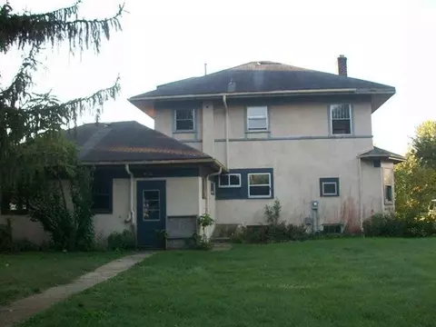 803 E Main St, La Crosse, IN 46348 photo 3