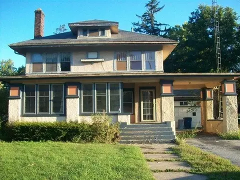 803 E Main St, La Crosse, IN 46348 photo 1