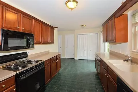 257 Moncrief Dr, Valparaiso, IN 46385 photo 5