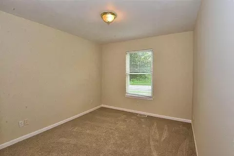 257 Moncrief Dr, Valparaiso, IN 46385 photo 9