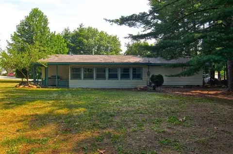 10442 N 470, De Motte, IN 46310 photo 2
