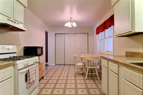 10442 N 470, De Motte, IN 46310 photo 5