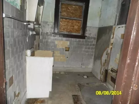 441 Fillmore St, Gary, IN 46402 photo 8