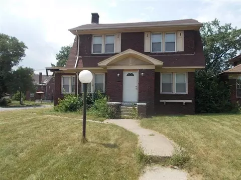 656 Johnson St, Gary, IN 46402 photo 1