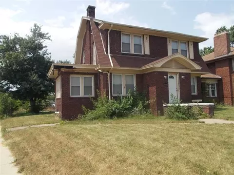 656 Johnson St, Gary, IN 46402 photo 2