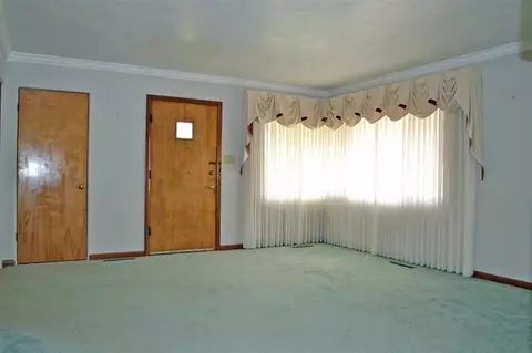 6744 Ash Ave, Gary, IN 46403 photo 2