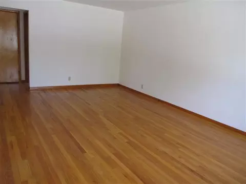7148 Tapper Ave, Hammond, IN 46324 photo 3