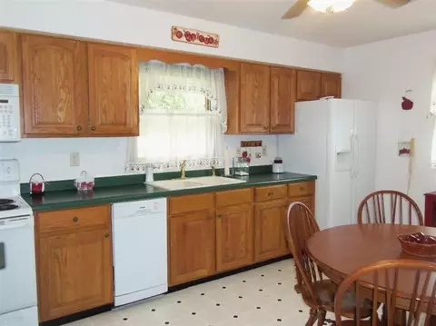 538 S Lafayette St, Griffith, IN 46319 photo 10