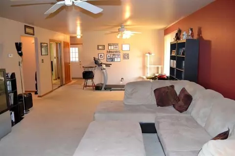 742 N Rueth Dr, Griffith, IN 46319 photo 9