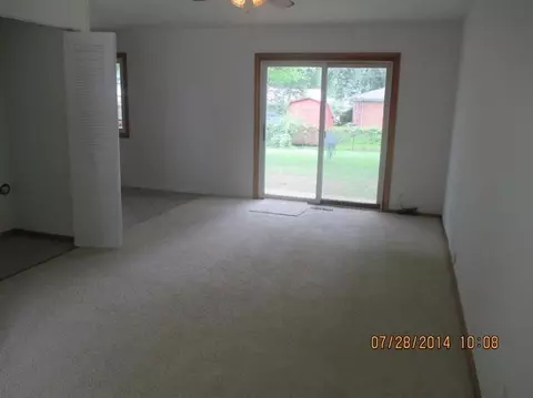 619 E 40th Pl, Griffith, IN 46319 photo 8