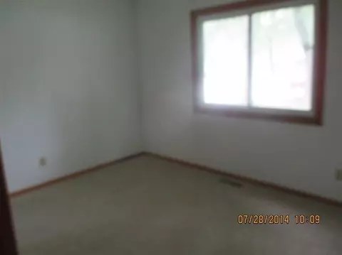 619 E 40th Pl, Griffith, IN 46319 photo 9