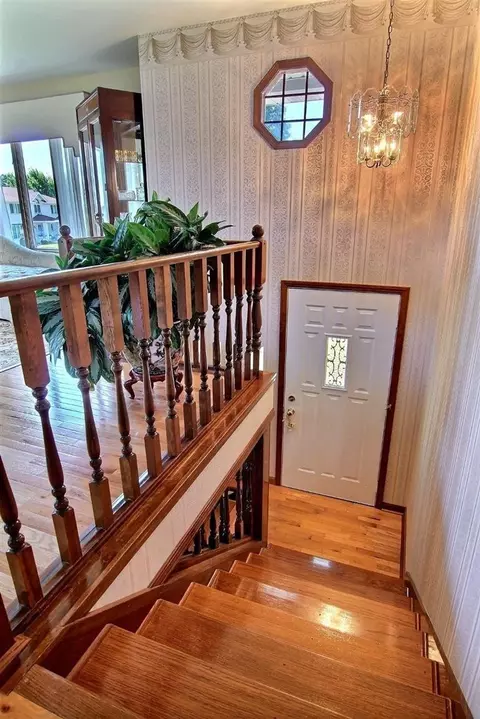 1422 Painted Leaf Dr, Crown Point, IN 46307 photo 4