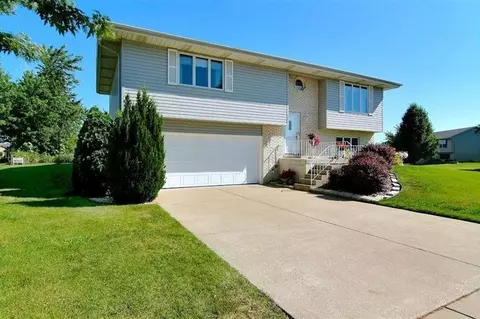 1422 Painted Leaf Dr, Crown Point, IN 46307 photo 1