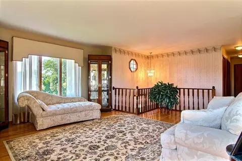 1422 Painted Leaf Dr, Crown Point, IN 46307 photo 6