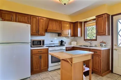 1422 Painted Leaf Dr, Crown Point, IN 46307 photo 9