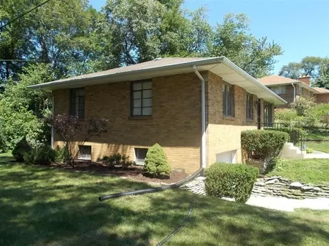 6956 Hemlock Ave, Gary, IN 46403 photo 2