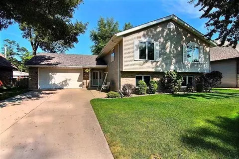 245 Elgin St, Griffith, IN 46319 photo 1