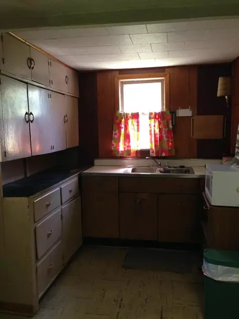929 Kankakee, Lowell, IN 46356 photo 6