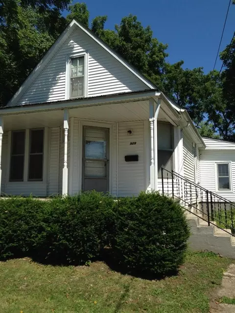 929 Kankakee, Lowell, IN 46356 photo 2