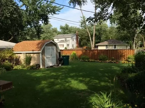 8800 Maple Ave, Gary, IN 46403 photo 3