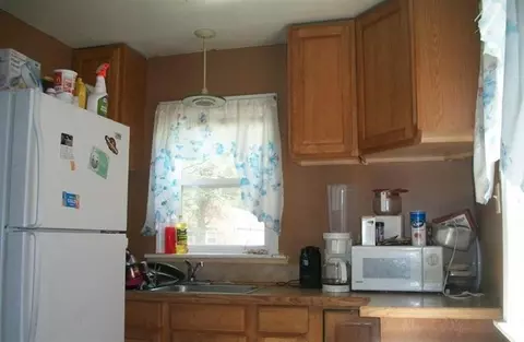 237 Rutledge St, Gary, IN 46403 photo 9