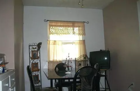 237 Rutledge St, Gary, IN 46403 photo 4