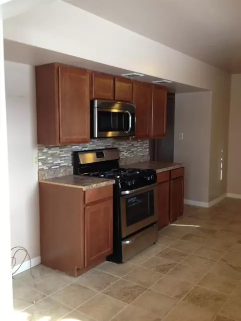 306 E Glen Park Ave, Griffith, IN 46319 photo 2