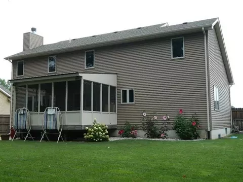220 Cessna Dr, Burns Harbor, IN 46304 photo 4